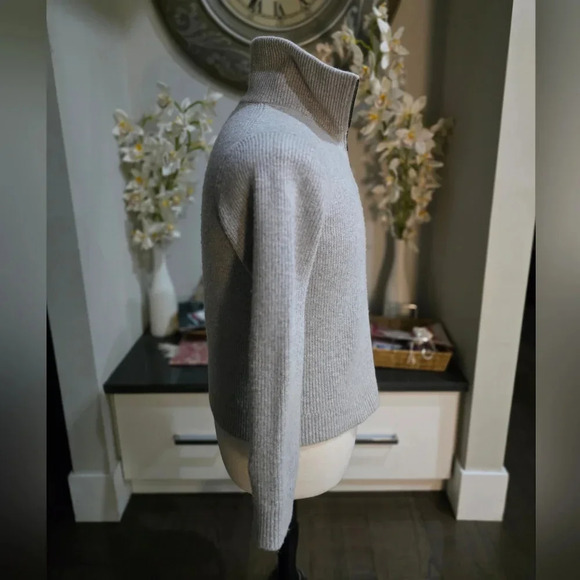 Shrunken Massimo Dutti Wool Sweater - Picture 4 of 10